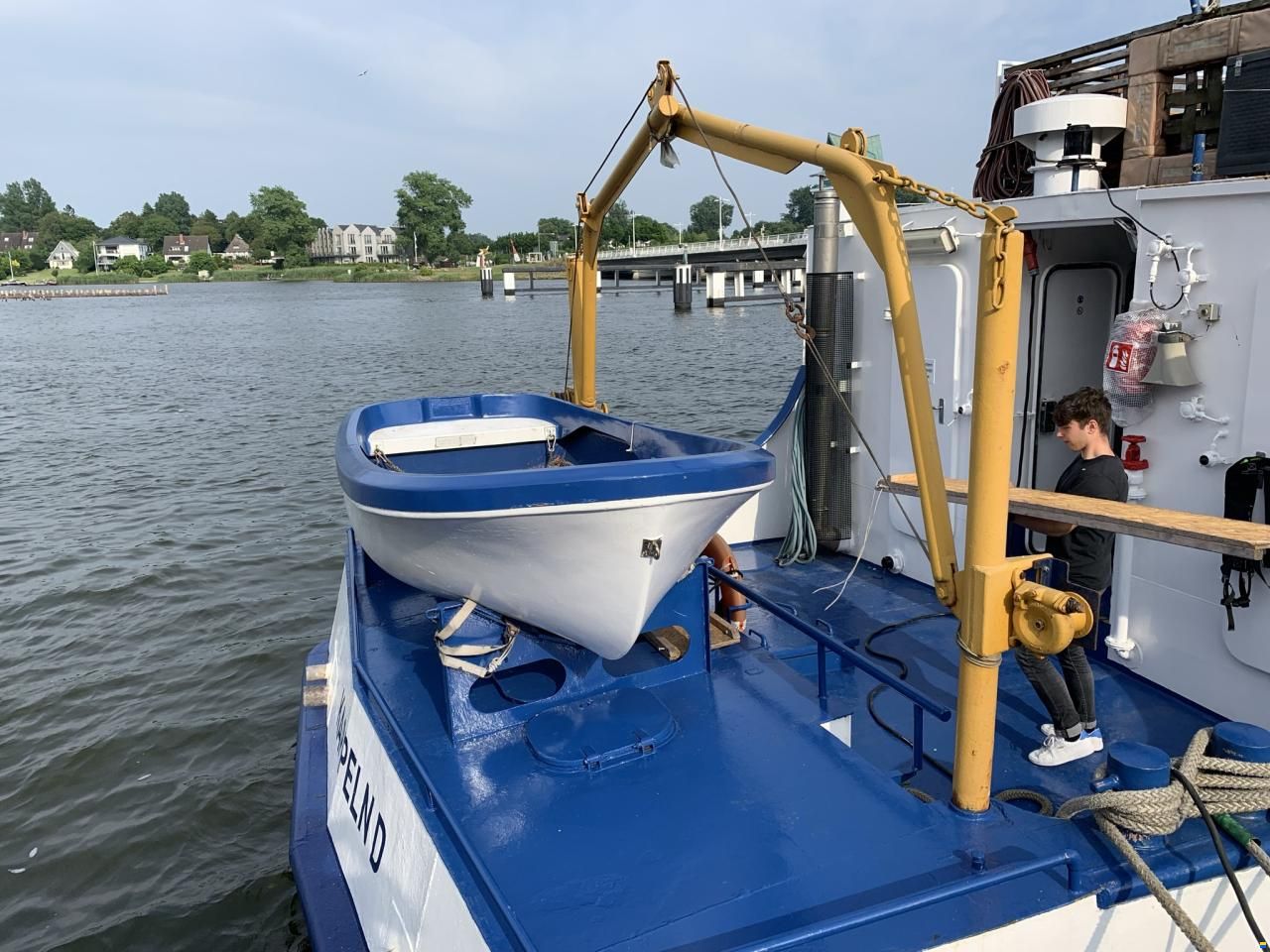 Fahrgastschiff / Hausboot