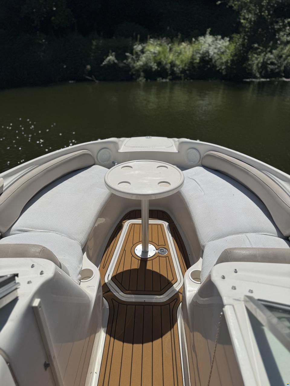 Sea Ray 240 Sundeck