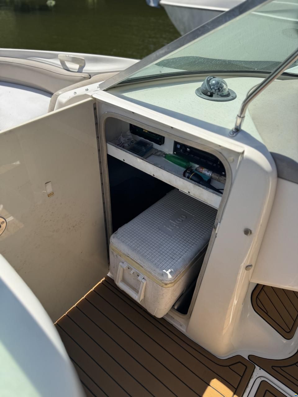Sea Ray 240 Sundeck