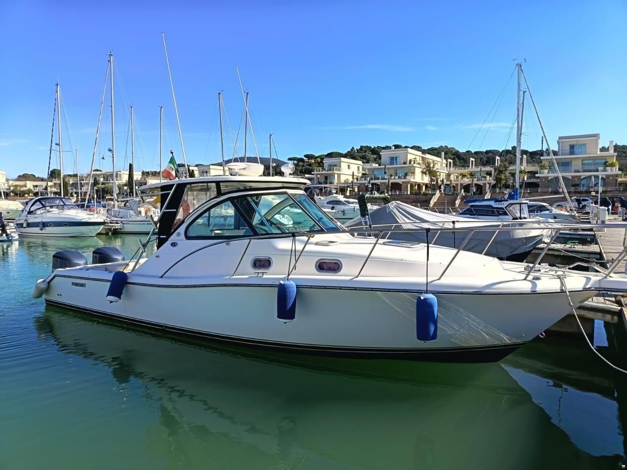 Pursuit 3370