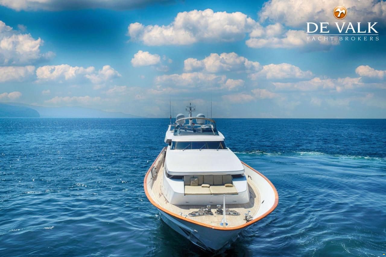 Cantieri di Pisa Akhir 110