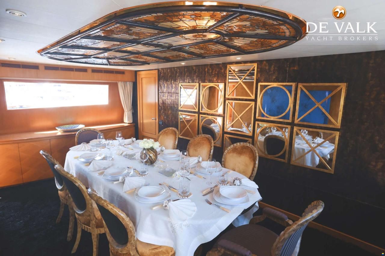 Cantieri di Pisa Akhir 110