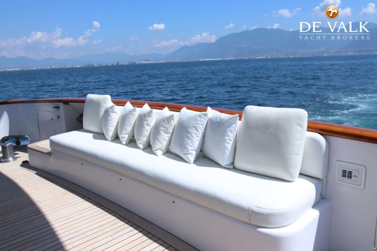 Cantieri di Pisa Akhir 110