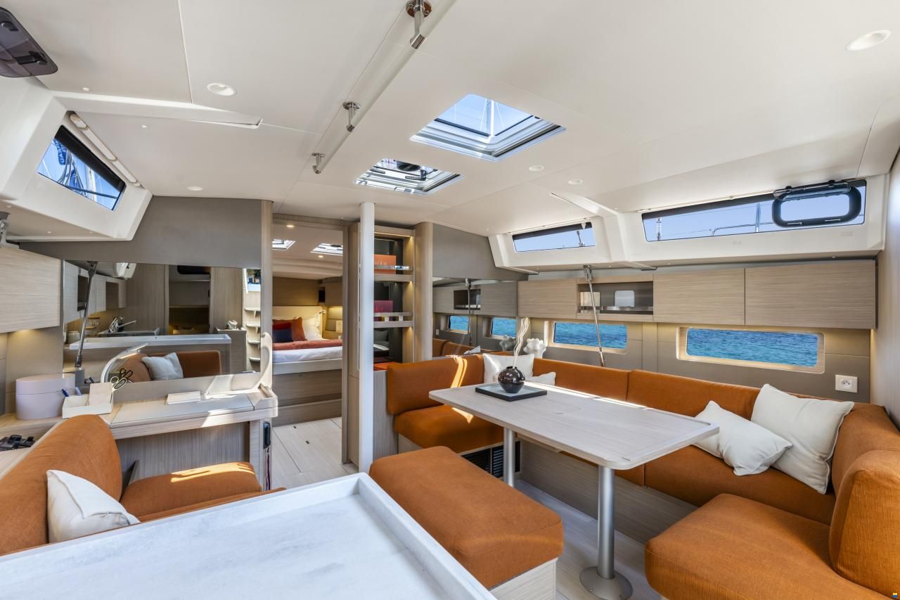 Beneteau Oceanis 47