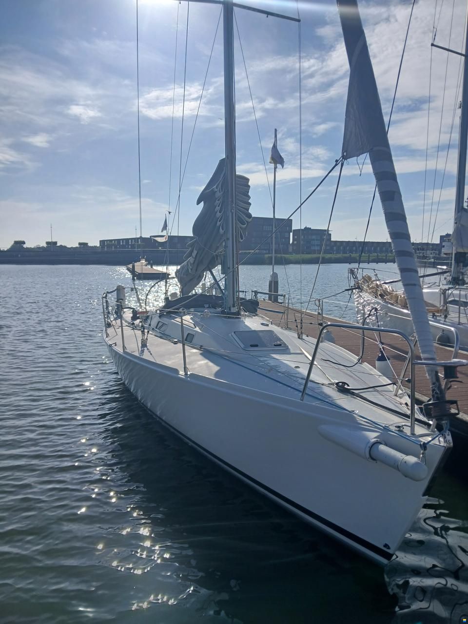 J Boats J105