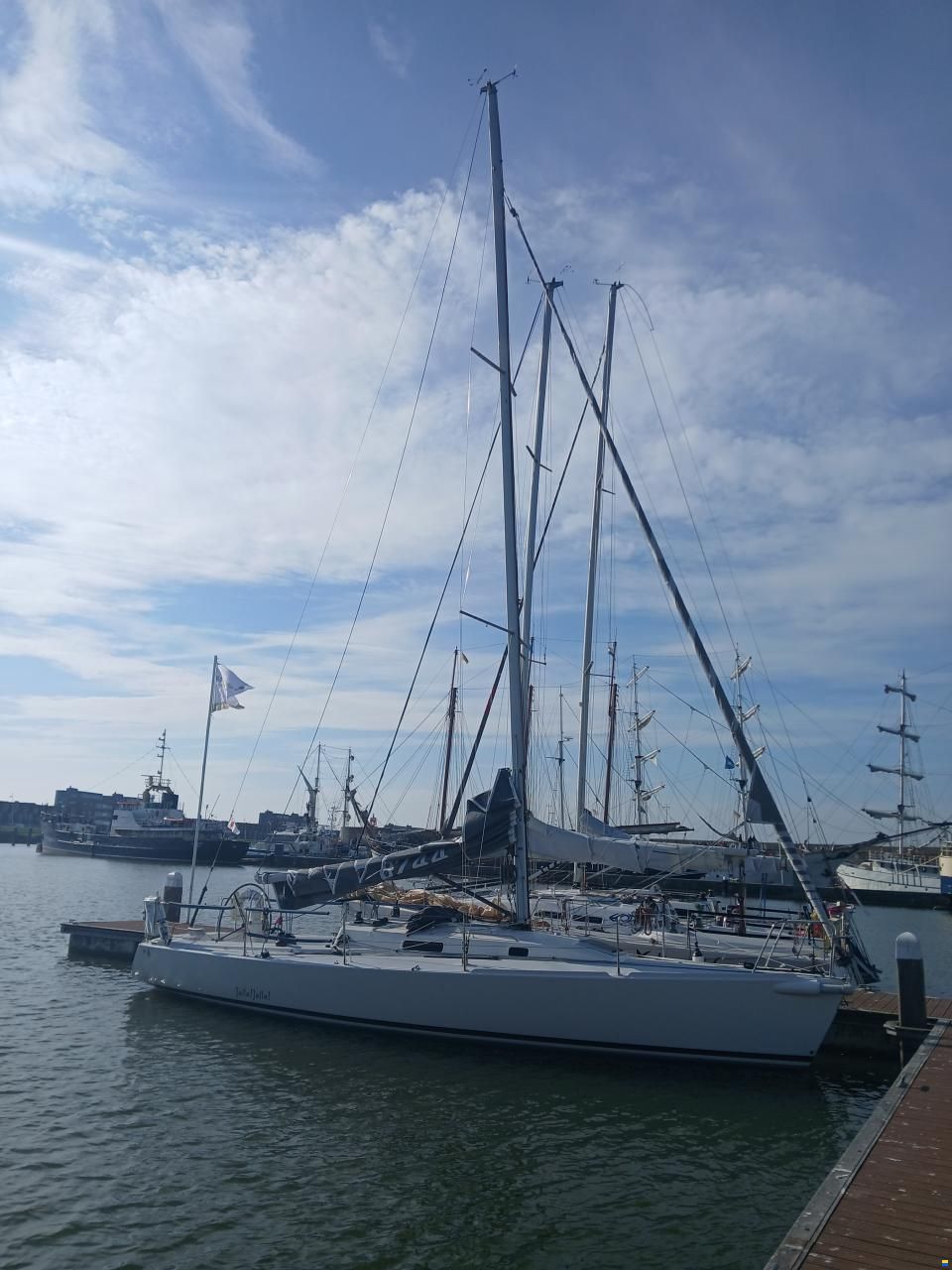 J Boats J105