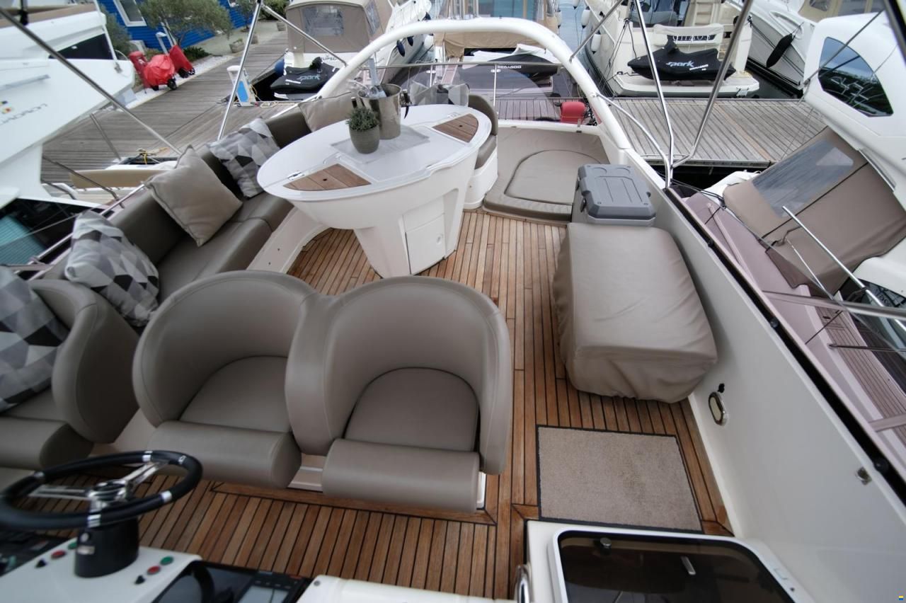 Fairline Squadron 55