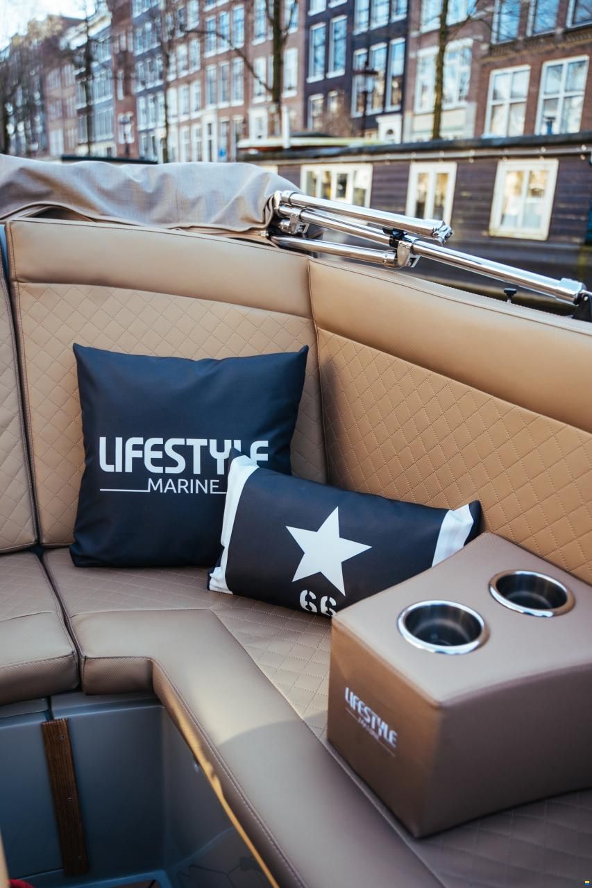 Lifestyle Marine 818 Cabin