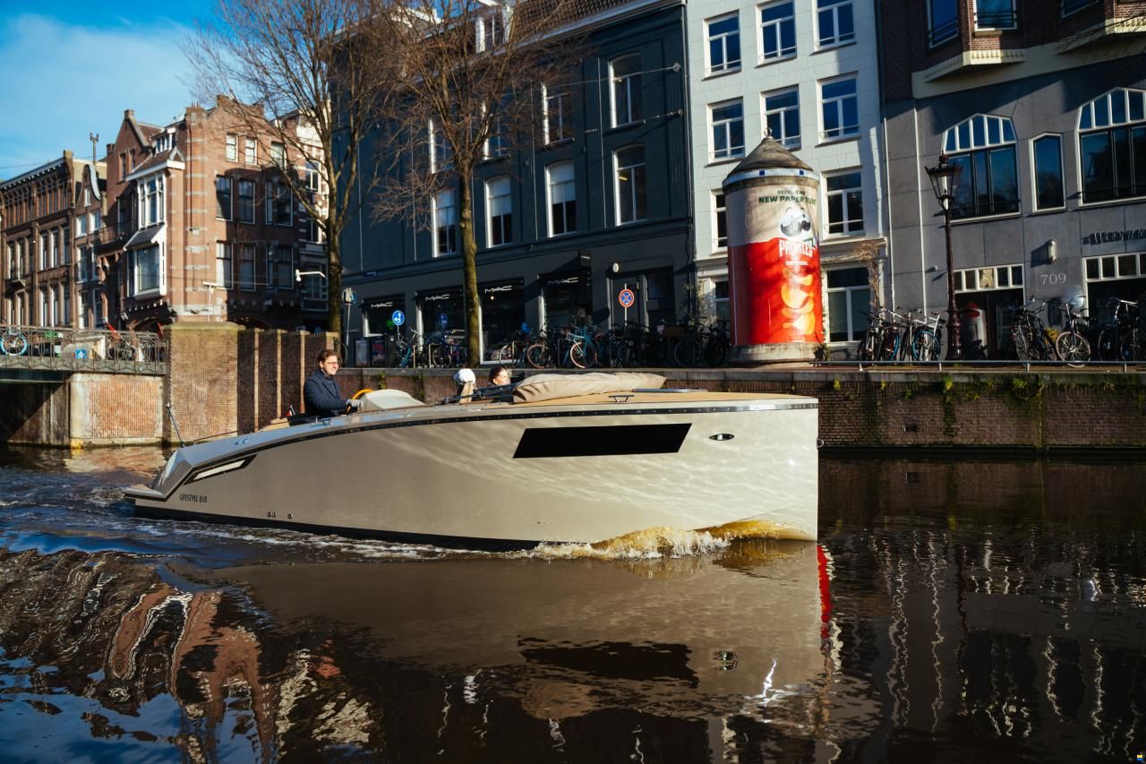 Lifestyle Marine 818 Cabin