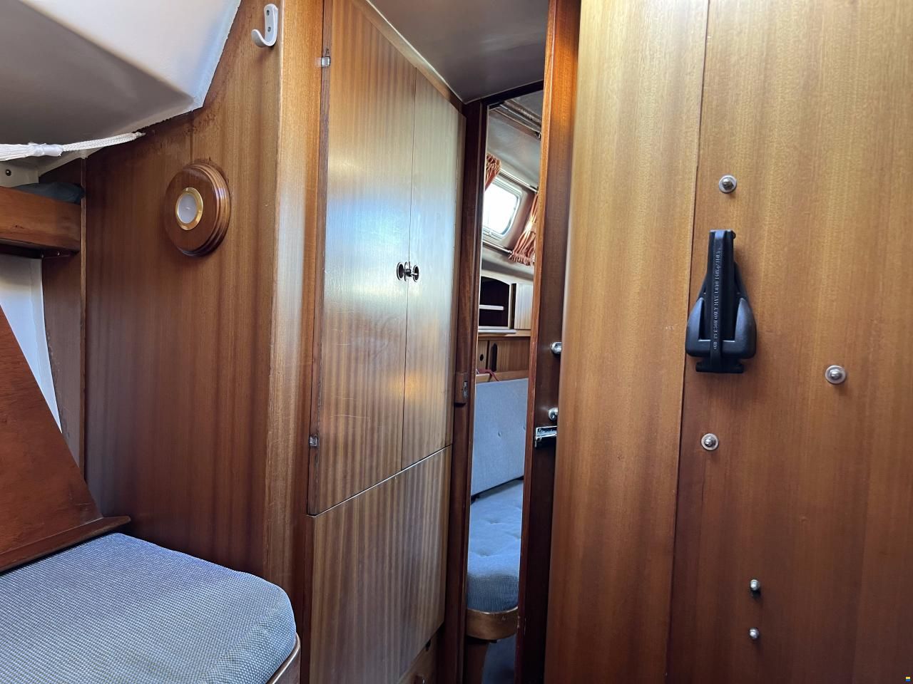 Asmus Hanseat 70B2 (BII)