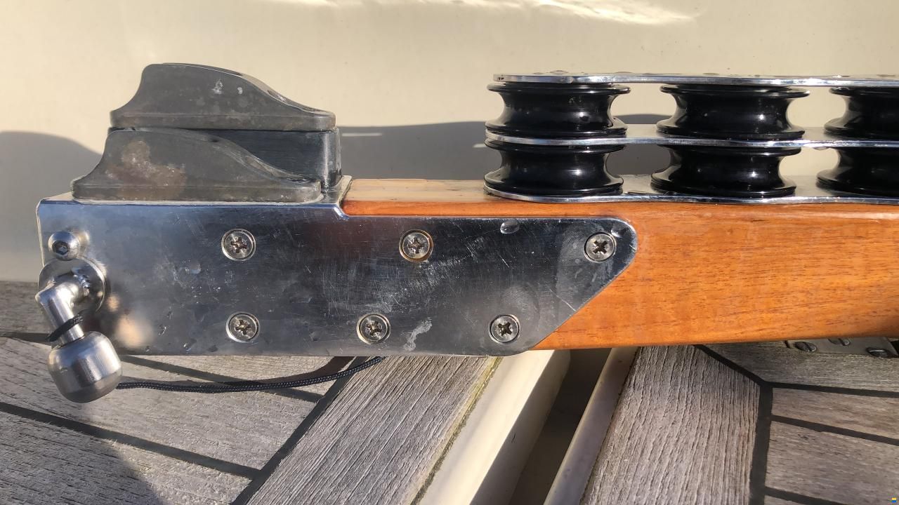 Asmus Hanseat 70B2 (BII)