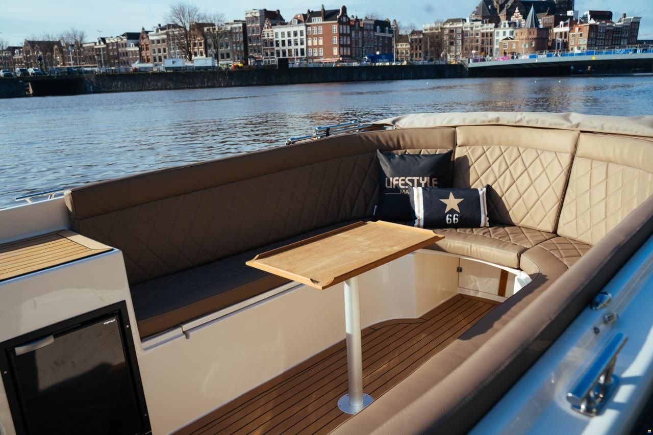 Lifestyle Marine 780 Tender