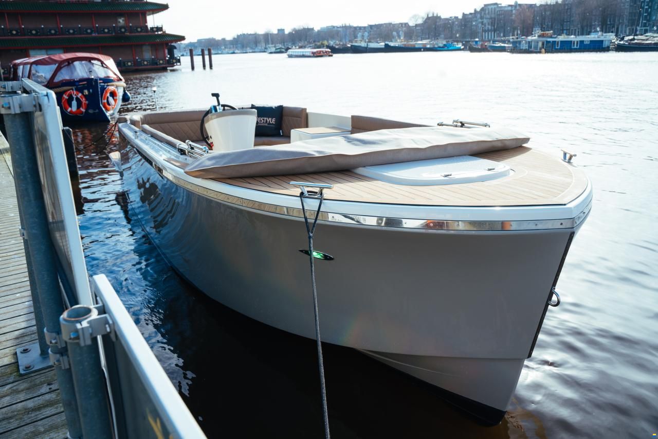 Lifestyle Marine 780 Tender
