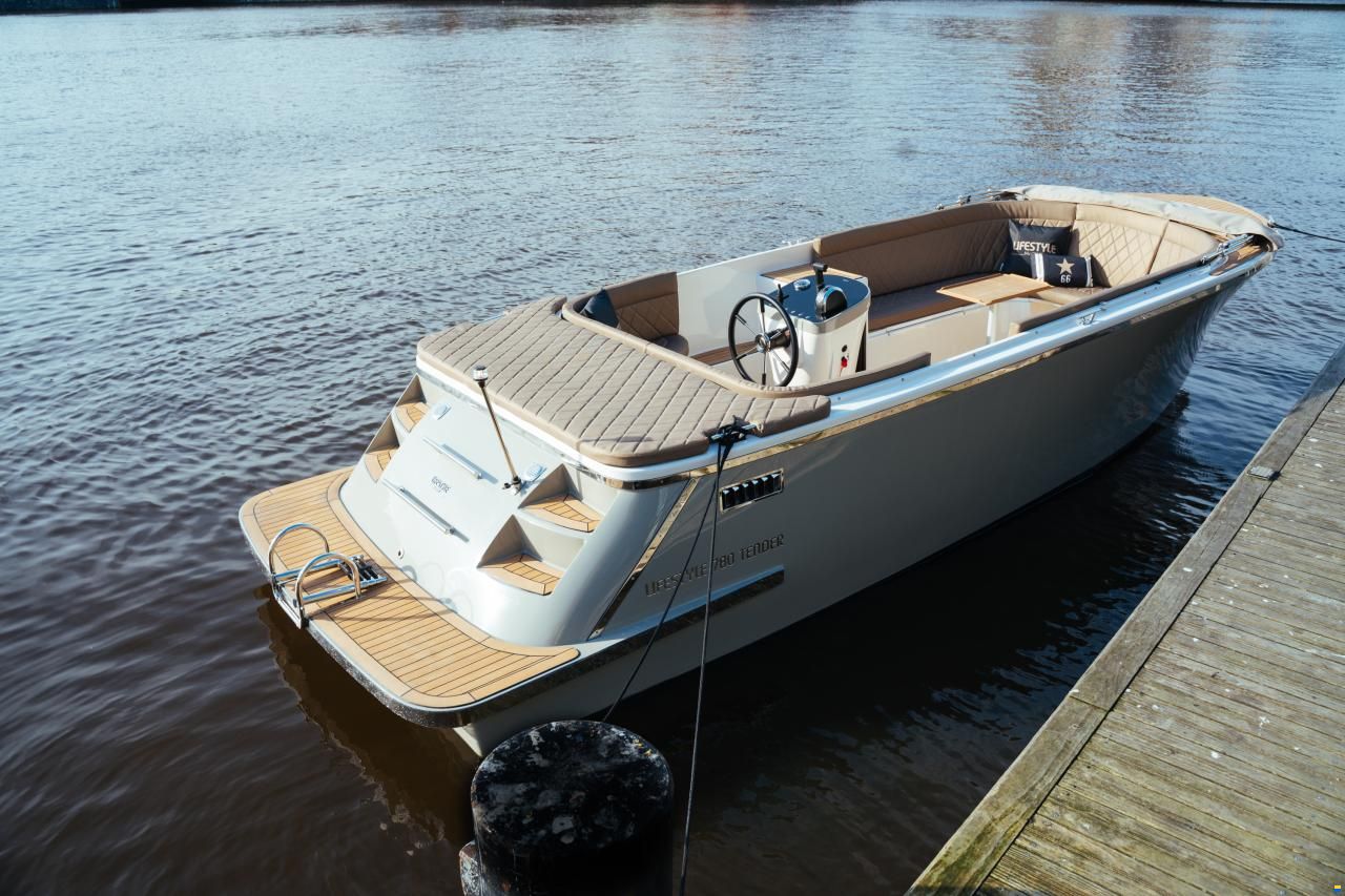 Lifestyle Marine 780 Tender