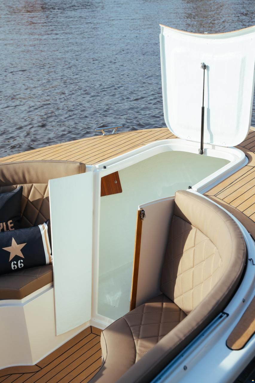 Lifestyle Marine 780 Tender