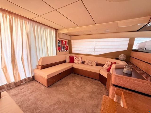 Azimut 58 Fly
