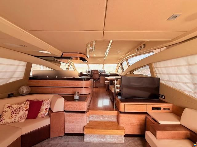 Azimut 58 Fly