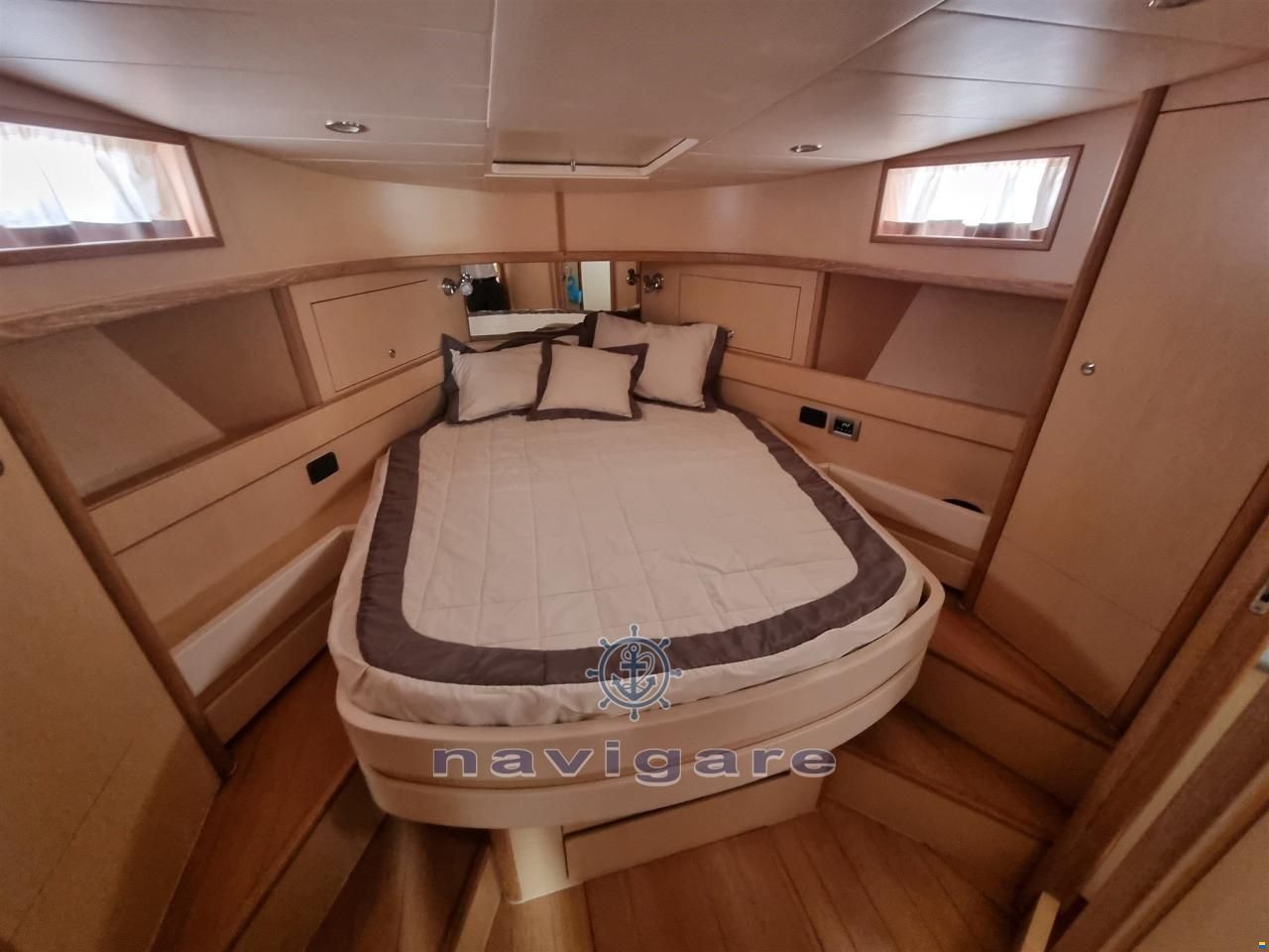 Cayman 43 WA
