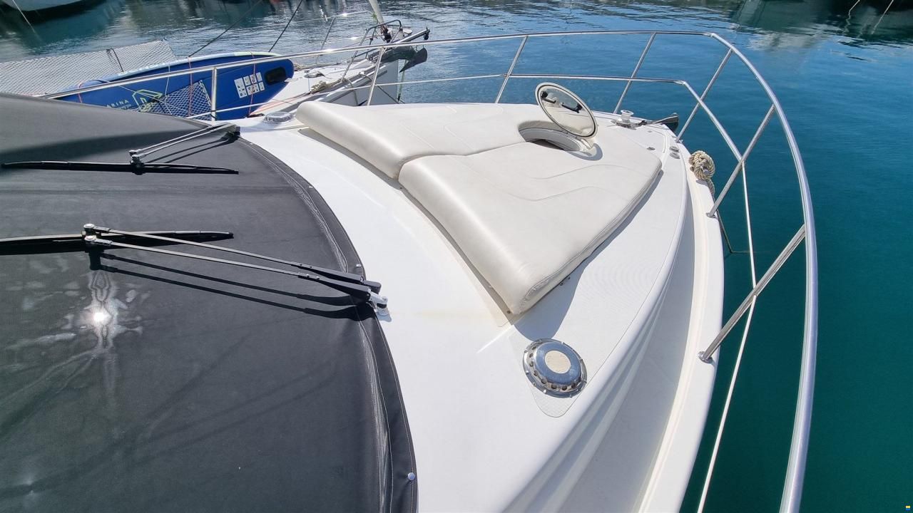 Azimut 42  FLY