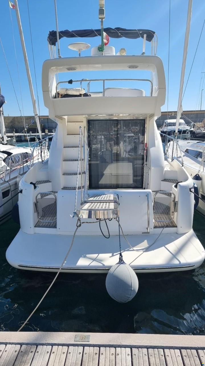 Azimut 42  FLY