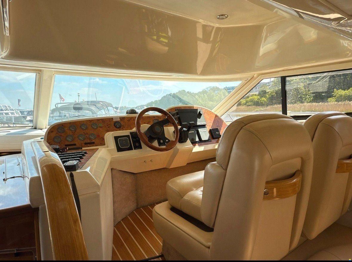 Sealine F 42/5