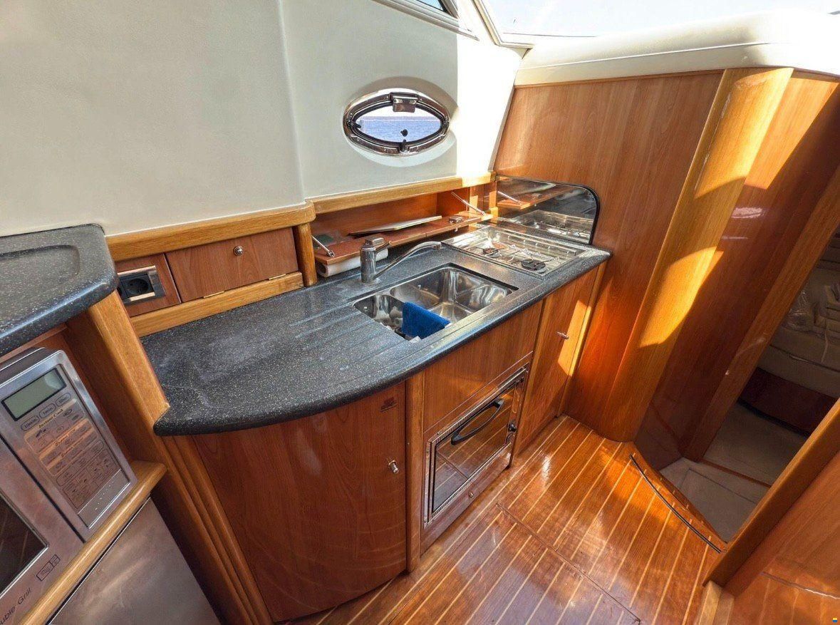 Sealine F 42/5