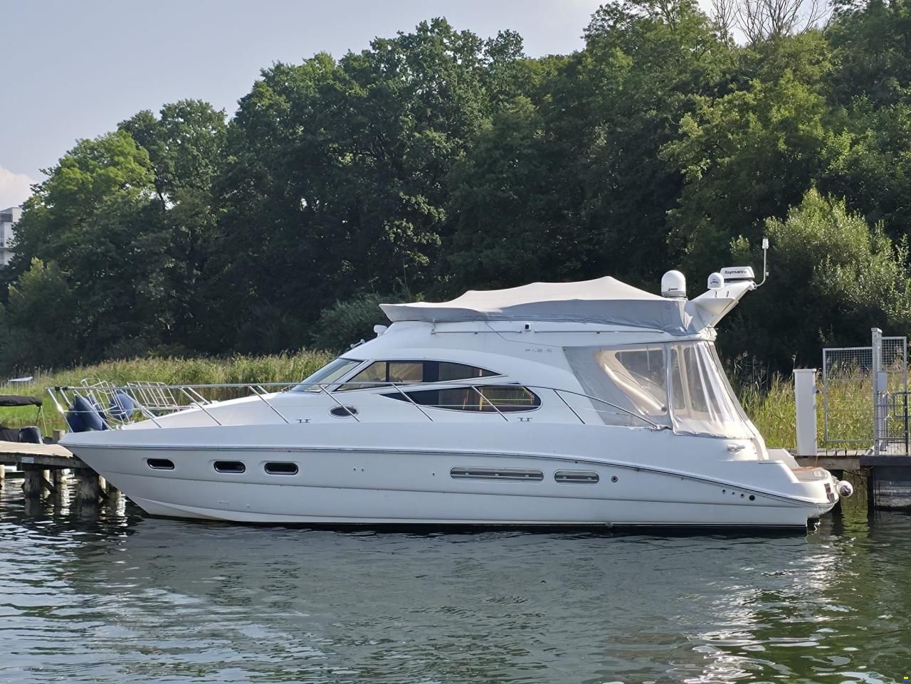 Sealine F 42/5