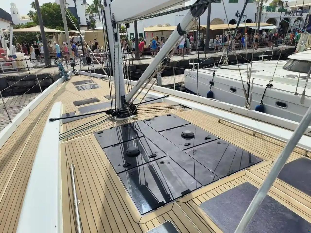 Hanse 588