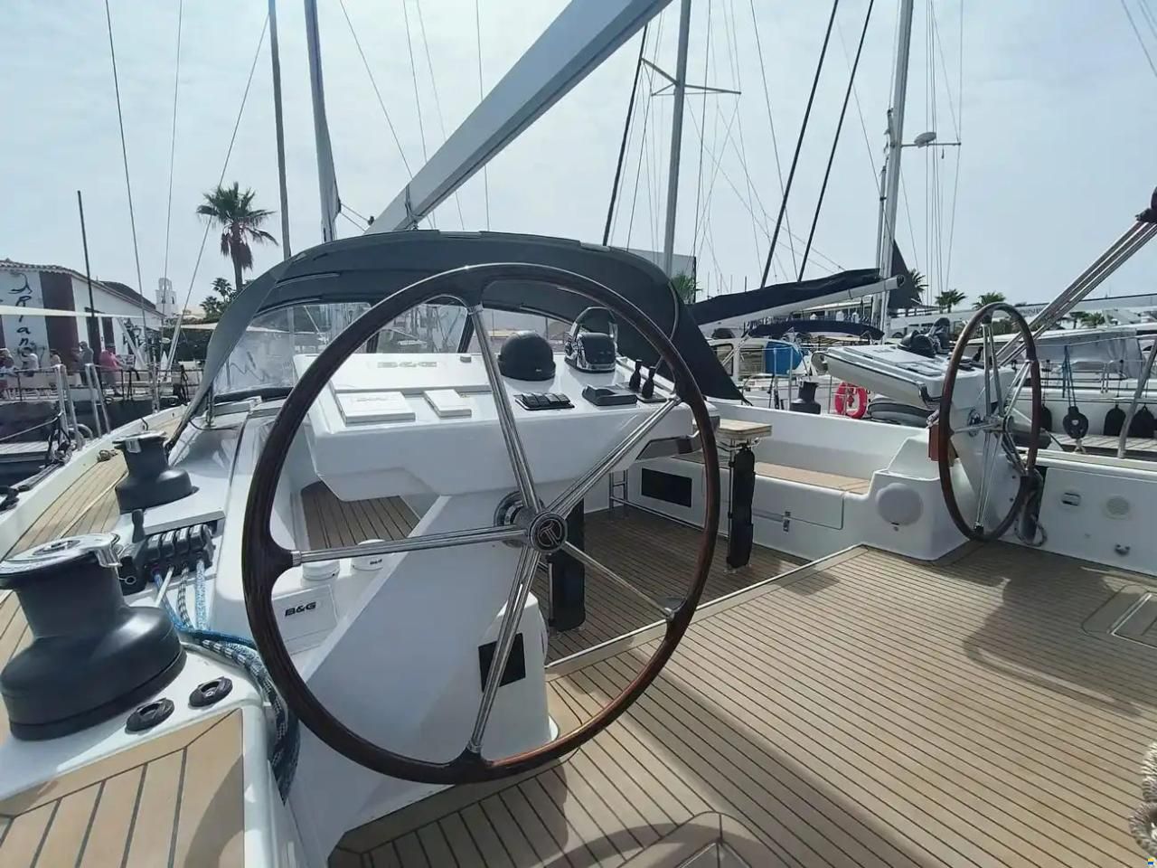 Hanse 588