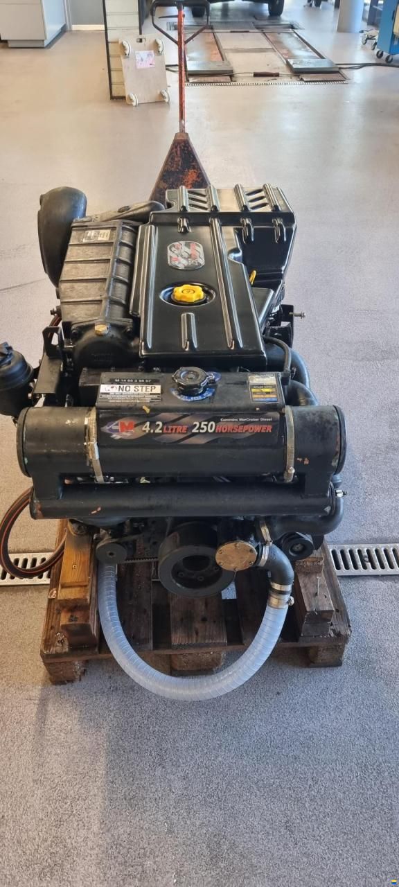 MerCruiser 4.2 D Tronic 250PS
