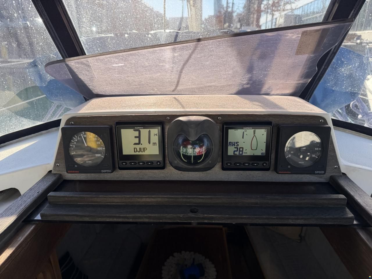 Hanse 331