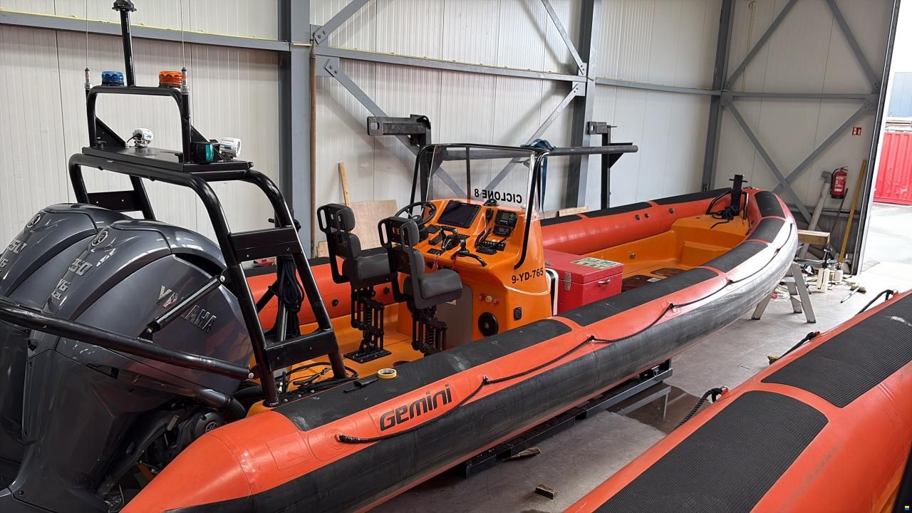Gemini professional ribs for sale and charter
