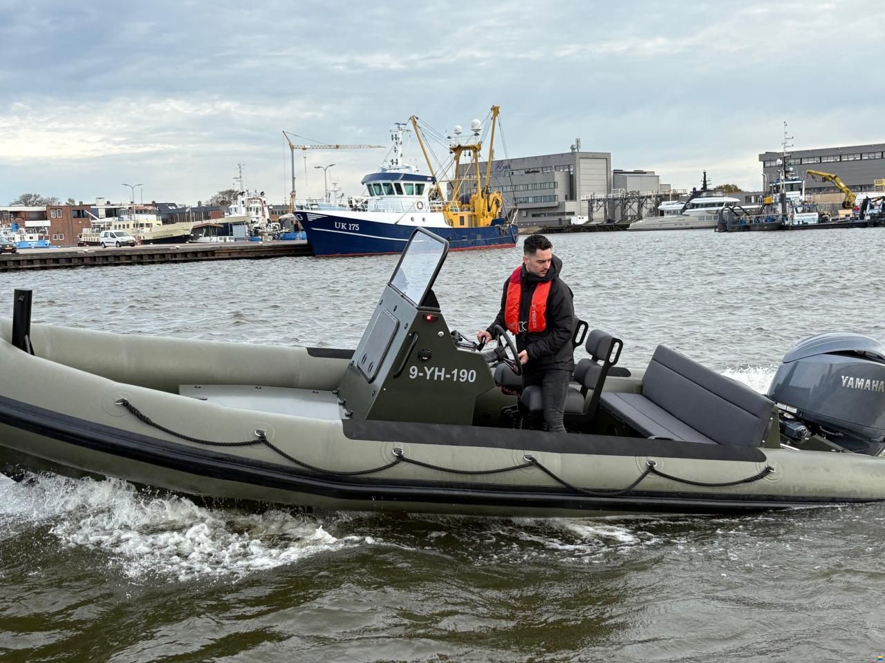 Gemini professional ribs for sale and charter
