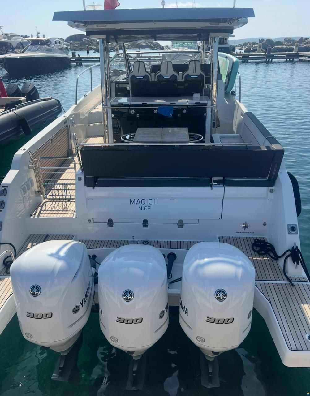 Jeanneau Capcamara 12.5 WA