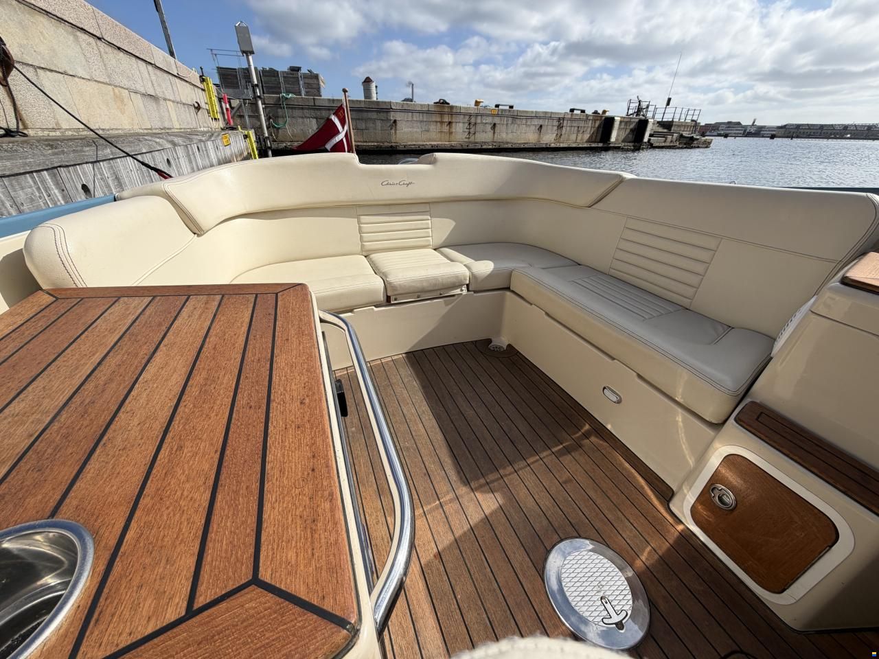 Chris Craft Corsair 25