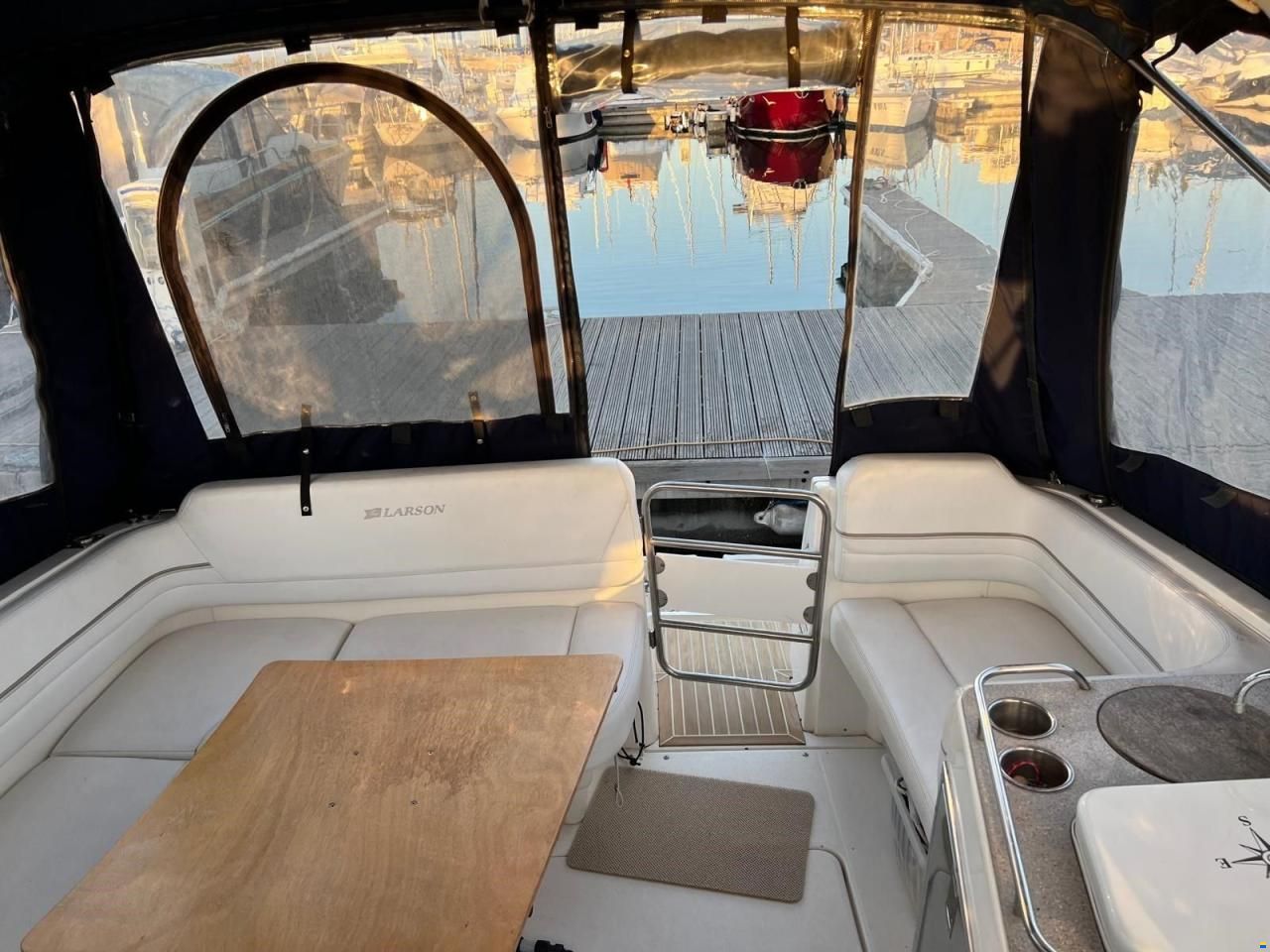 Larson Boats Cabrio 330