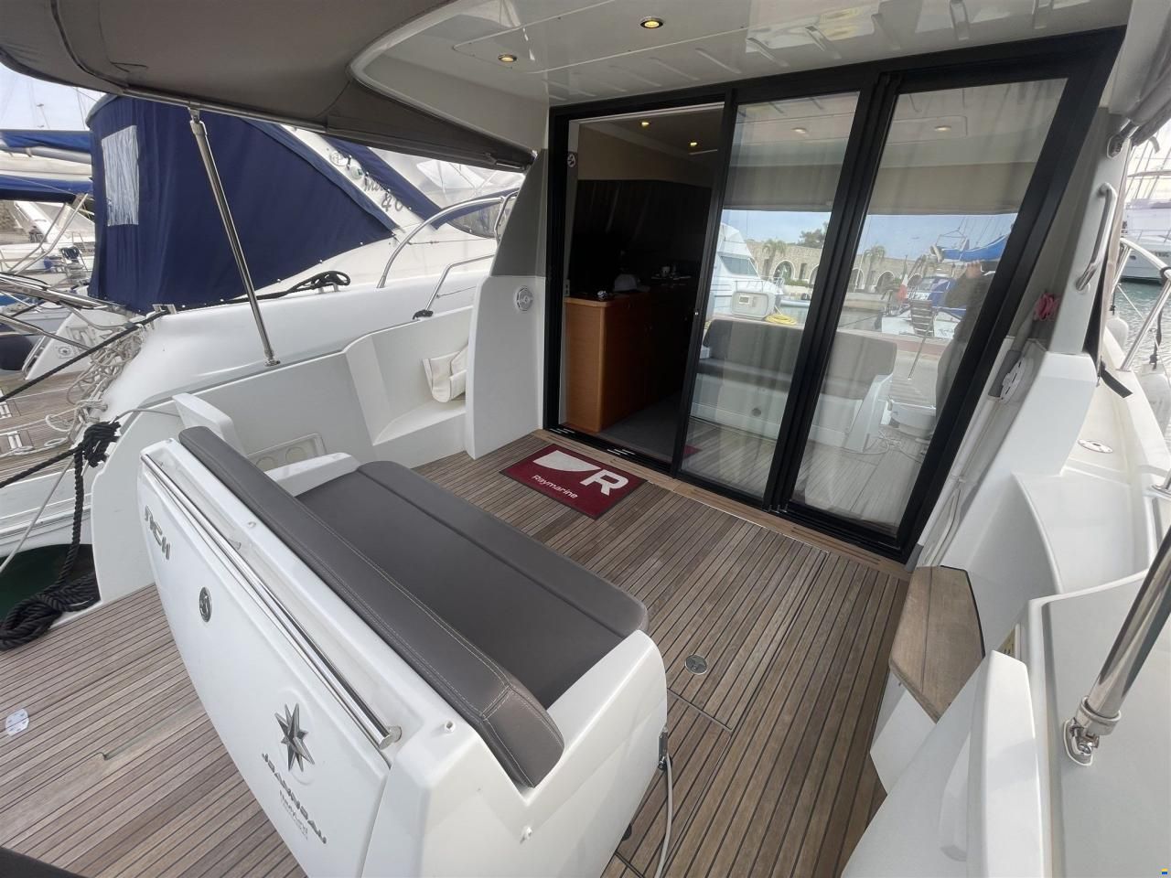 Jeanneau NC 11