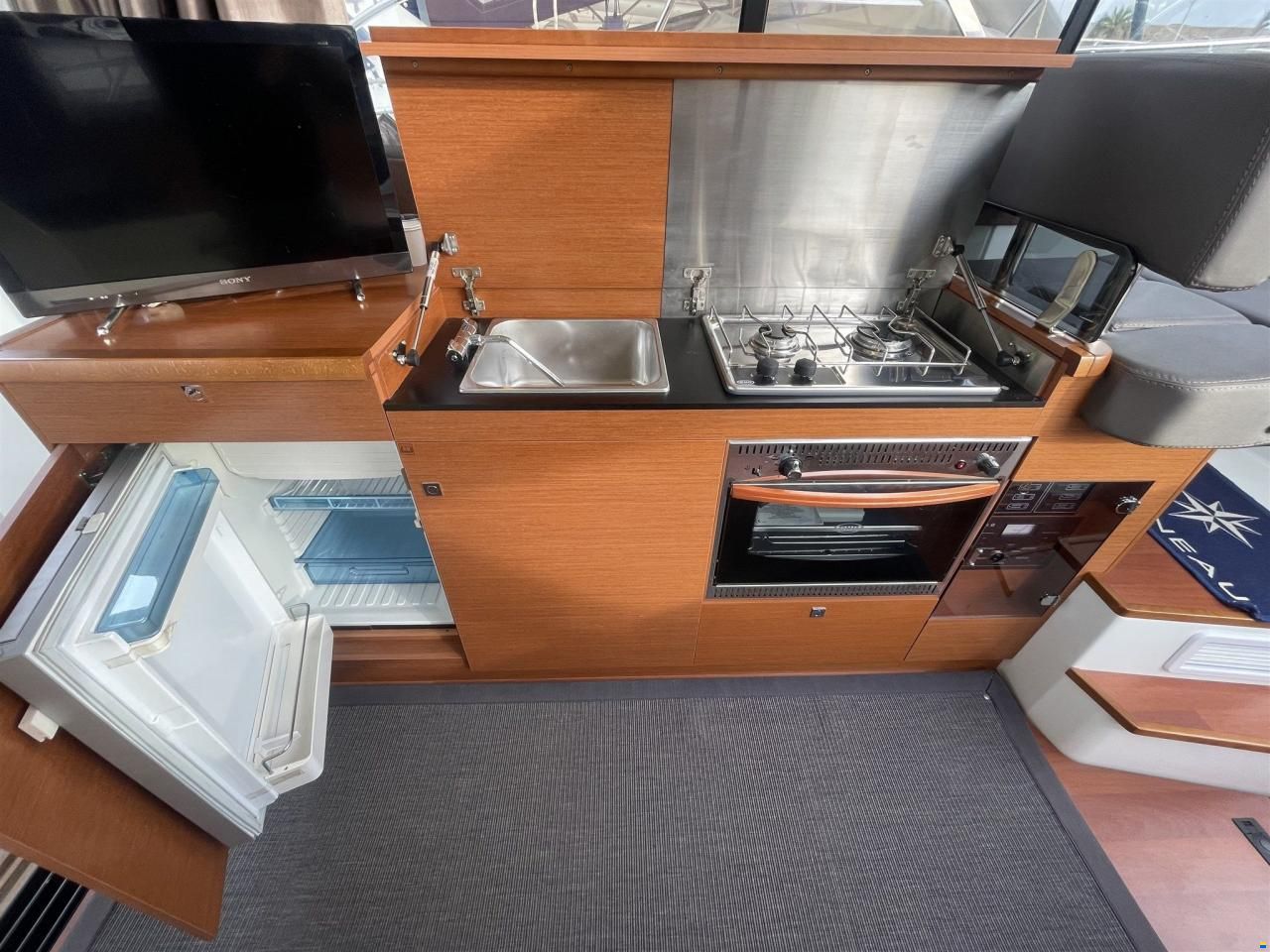 Jeanneau NC 11
