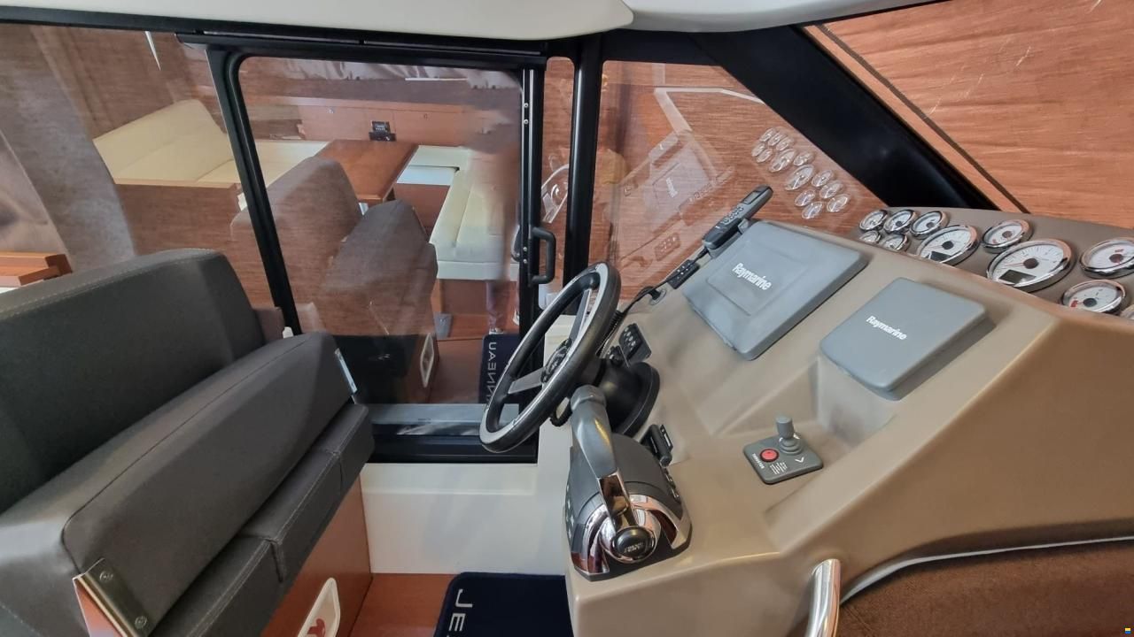 Jeanneau NC 11