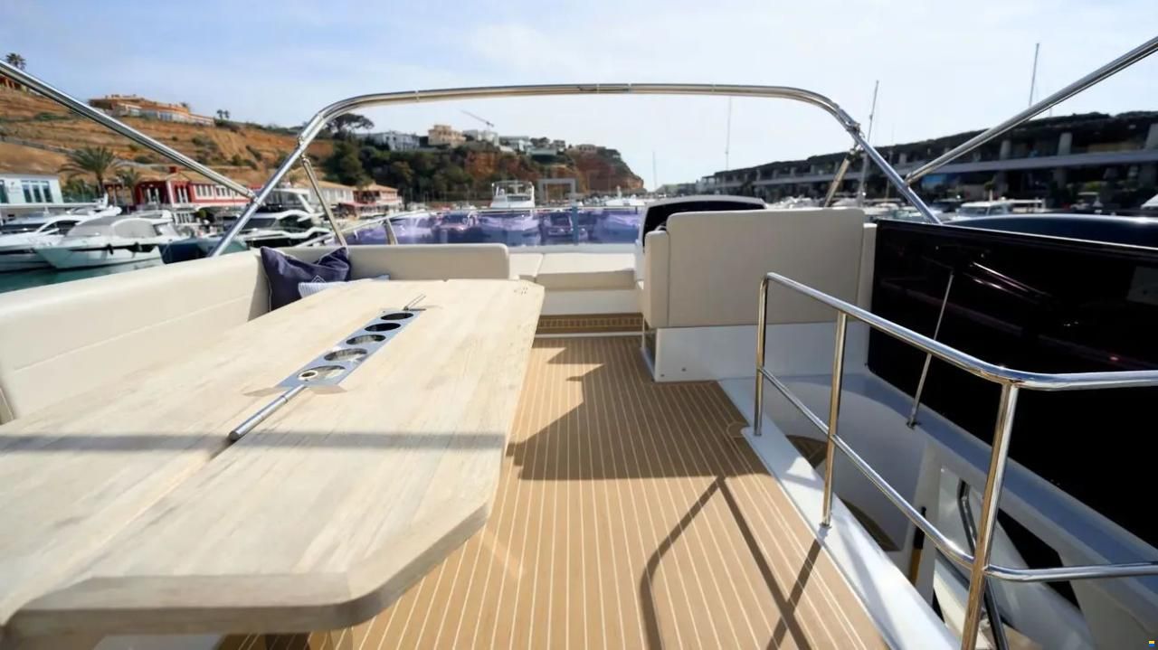 Sealine F530