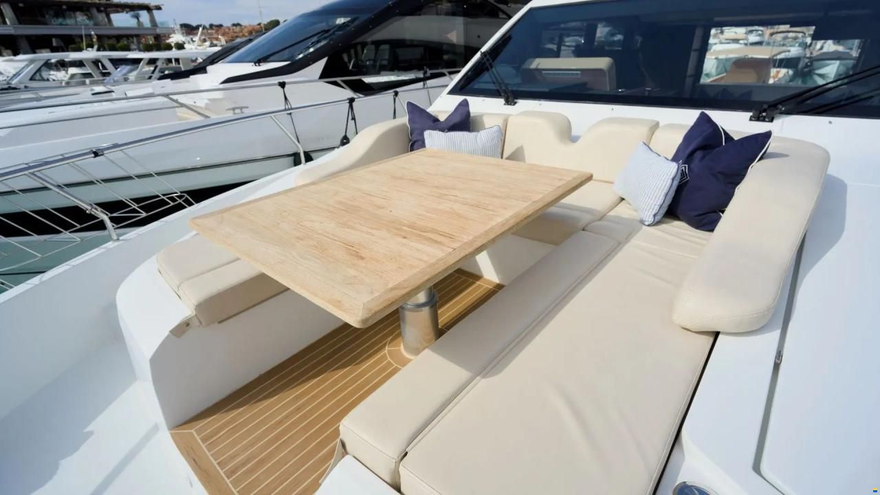 Sealine F530
