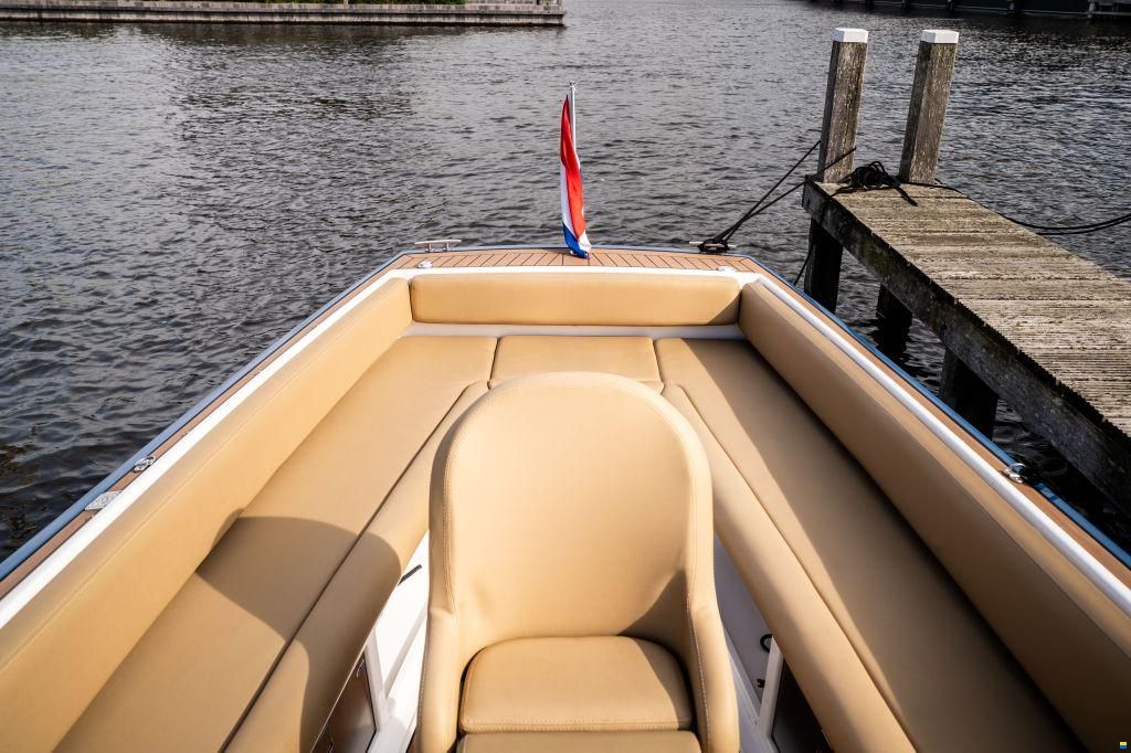AdmiralsTender C28