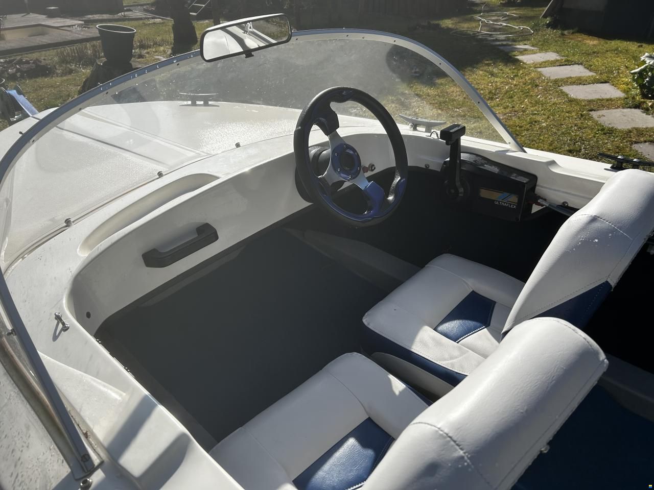 Hille 350 Delphin