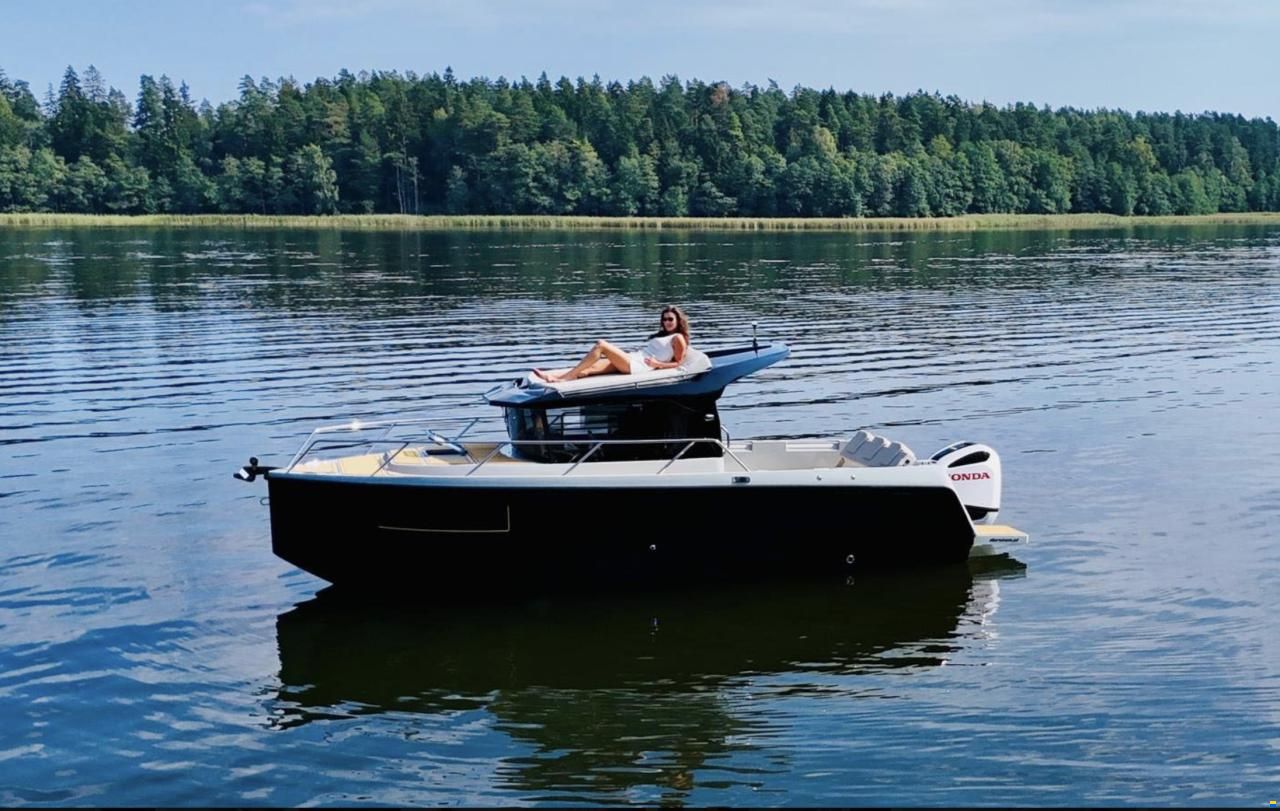 Manara Pilothouse 775 Pleasure