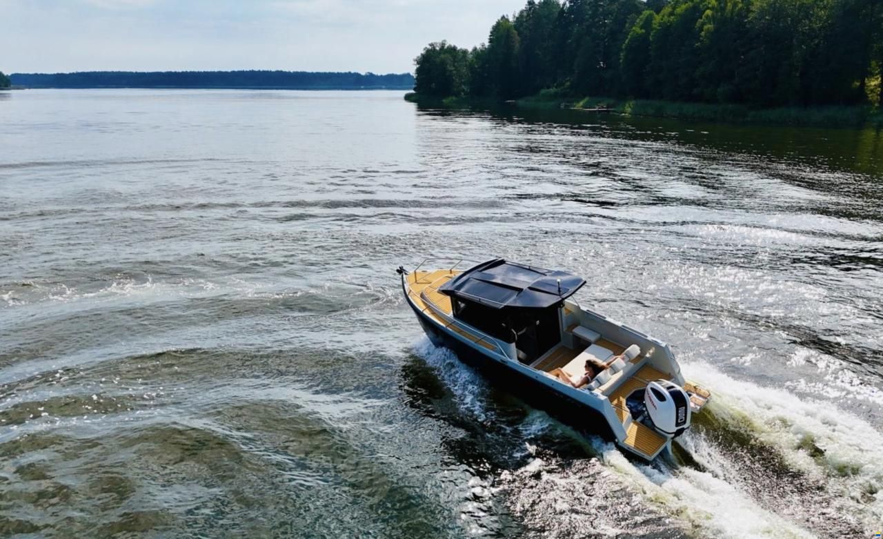 Manara Pilothouse 775 Pleasure