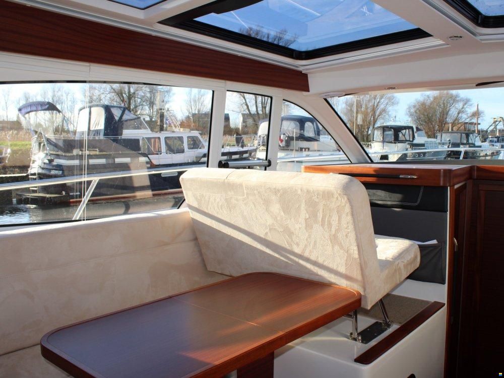 Nimbus 365 Coupe