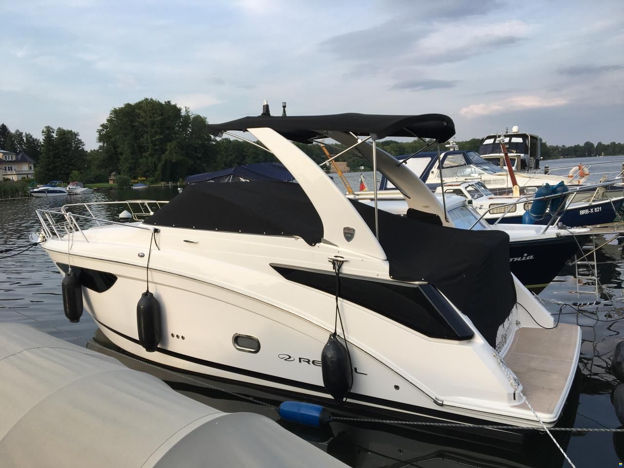 Regal 26 Express