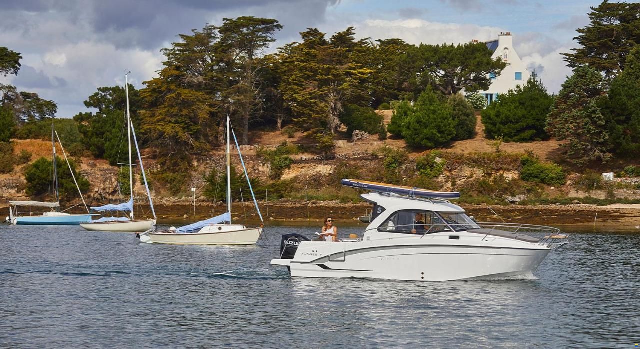 Beneteau Antares 7