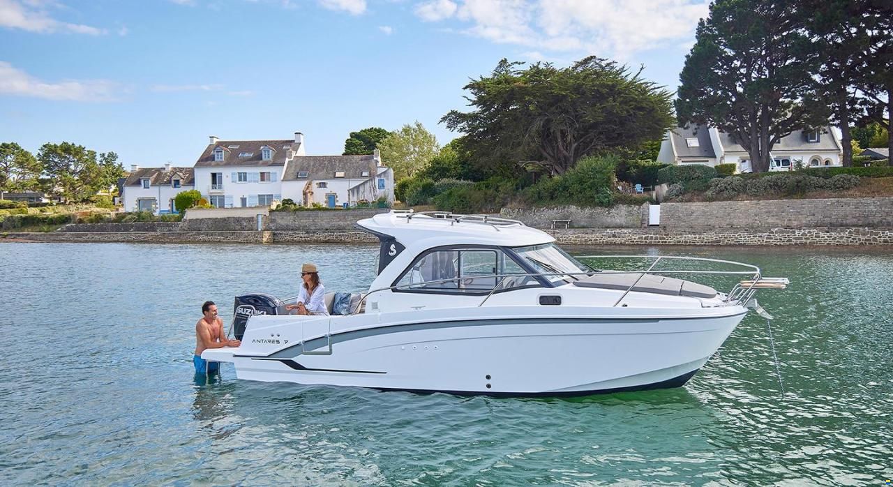 Beneteau Antares 7