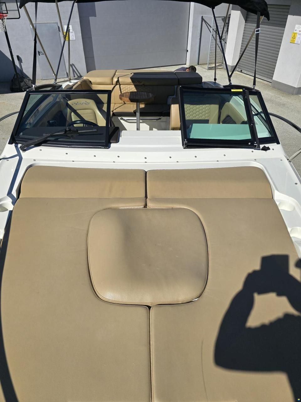 Sea Ray SunSport 230